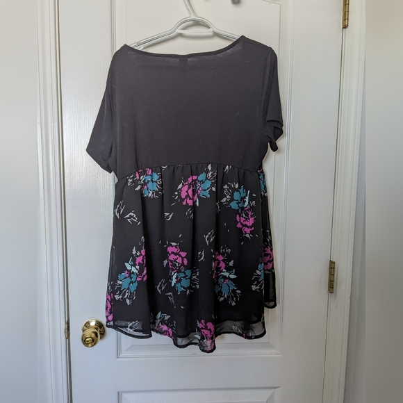 TORRID Baby Doll, Empire Waist, Flowy Blouse/Top Sz 1 - Picture 2 of 9
